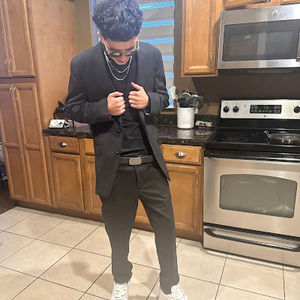 Meet your Posher, Alejandro